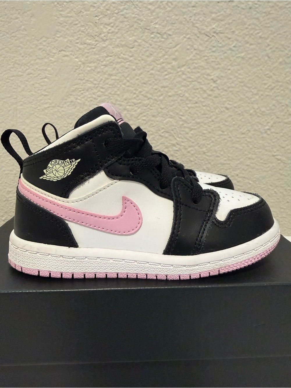Jordan Kids Mid-Top Sneakers in Black, White & Pink